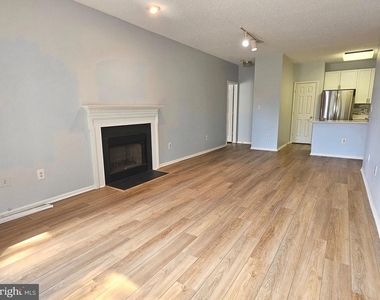 6005 Rosebud Lane - Photo Thumbnail 10