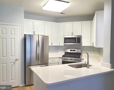 6005 Rosebud Lane - Photo Thumbnail 6