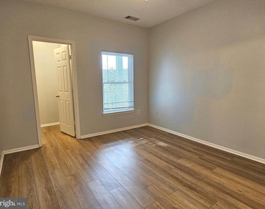6005 Rosebud Lane - Photo Thumbnail 14