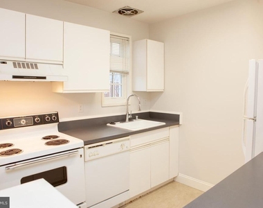 1712 W Abingdon Drive - Photo Thumbnail 4
