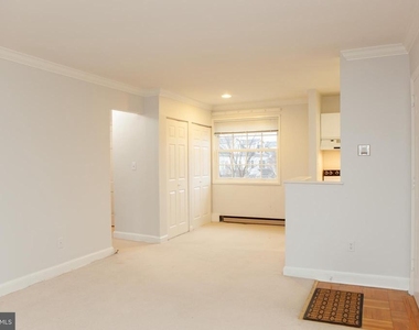 1712 W Abingdon Drive - Photo Thumbnail 3