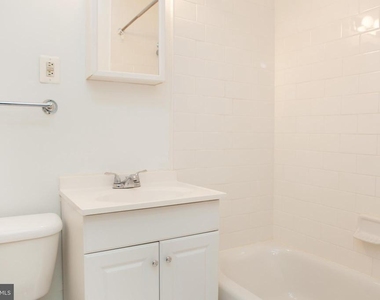 1712 W Abingdon Drive - Photo Thumbnail 18