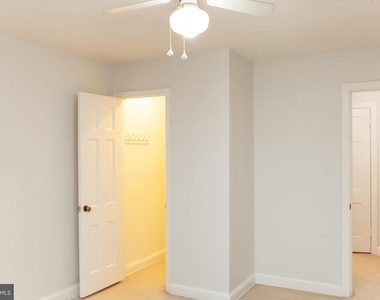 1712 W Abingdon Drive - Photo Thumbnail 12
