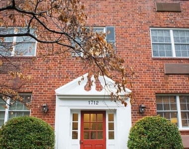 1712 W Abingdon Drive - Photo Thumbnail 23