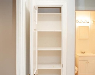1712 W Abingdon Drive - Photo Thumbnail 16