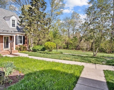 3305 S Wakefield Street - Photo Thumbnail 1