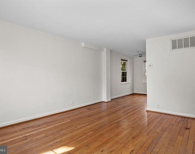 3305 S Wakefield Street - Photo Thumbnail 3