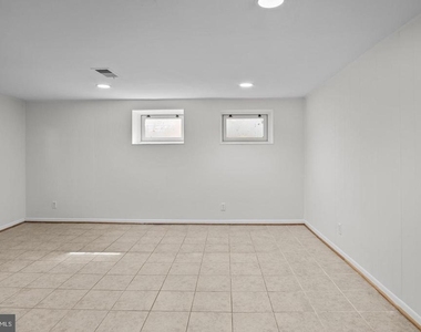 3305 S Wakefield Street - Photo Thumbnail 18