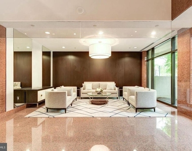 1530 Key Boulevard - Photo Thumbnail 2