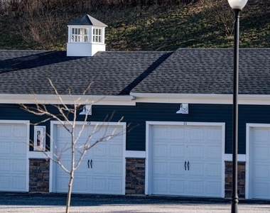 1003 Admiral Lane - Photo Thumbnail 34