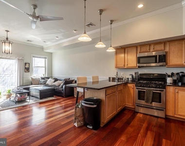 329 W Girard Avenue - Photo Thumbnail 4