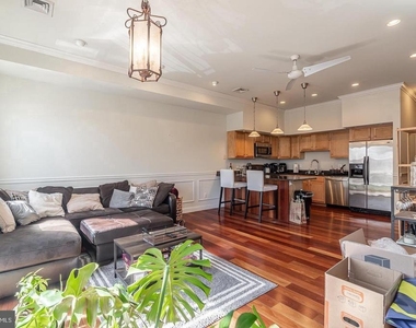 329 W Girard Avenue - Photo Thumbnail 6