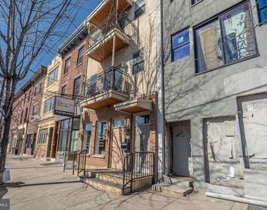 329 W Girard Avenue - Photo Thumbnail 2