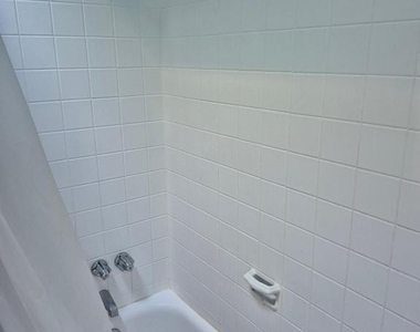 7254 Mansfield Avenue - Photo Thumbnail 14