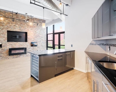 444 N 4th Street - Photo Thumbnail 4