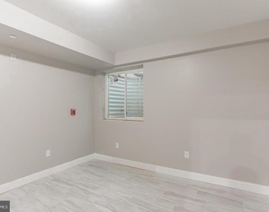 667 N 39th Street - Photo Thumbnail 17