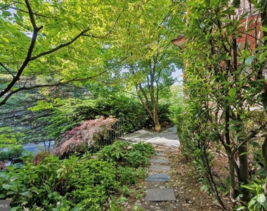 626 Lakeside Avenue - Photo Thumbnail 20