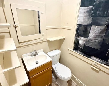 1403 E Derry Road - Photo Thumbnail 1