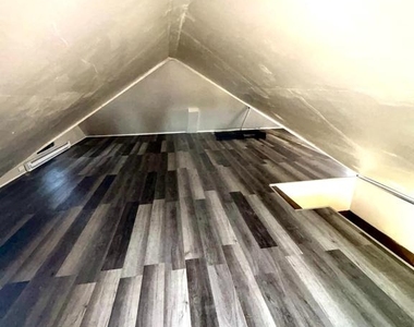 1403 E Derry Road - Photo Thumbnail 3
