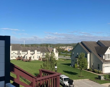 118 Madison Way - Photo Thumbnail 6