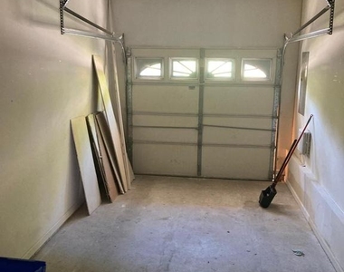 118 Madison Way - Photo Thumbnail 17