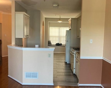 118 Madison Way - Photo Thumbnail 8