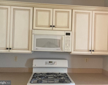 118 Madison Way - Photo Thumbnail 13