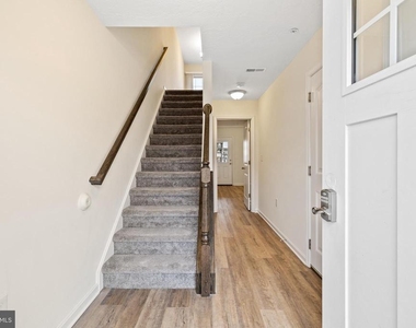 501 Alfalfa Drive - Photo Thumbnail 2