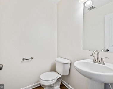 501 Alfalfa Drive - Photo Thumbnail 8