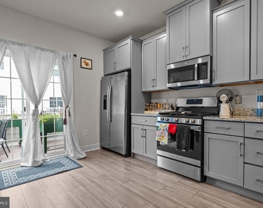 108 Annapolis Street - Photo Thumbnail 8