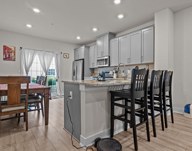108 Annapolis Street - Photo Thumbnail 6