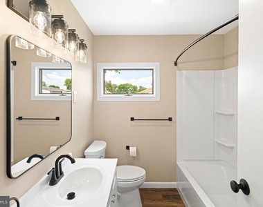 224 Suffolk Road - Photo Thumbnail 11