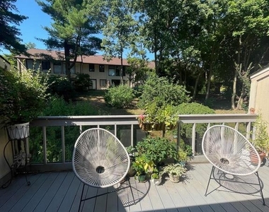 29 Oscar Hammerstein Way - Photo Thumbnail 30