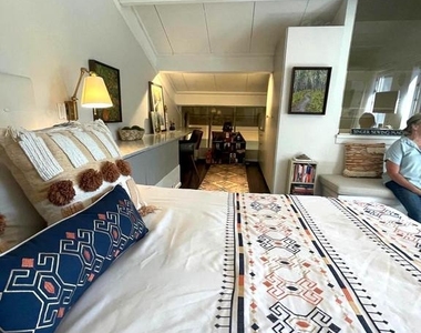 29 Oscar Hammerstein Way - Photo Thumbnail 25
