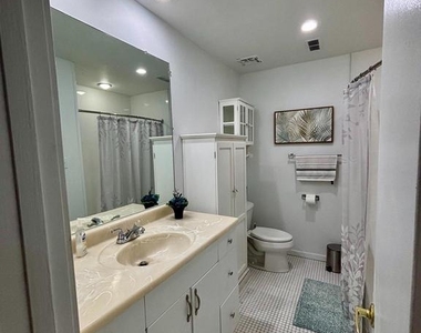 29 Oscar Hammerstein Way - Photo Thumbnail 50