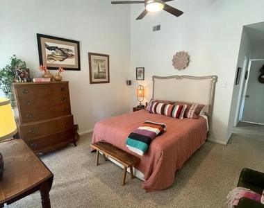 29 Oscar Hammerstein Way - Photo Thumbnail 13