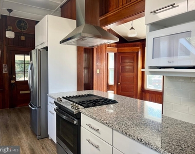 171 N River Drive - Photo Thumbnail 5