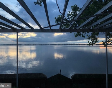 171 N River Drive - Photo Thumbnail 2
