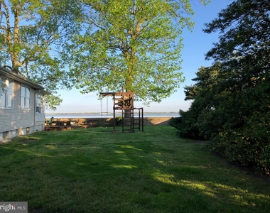171 N River Drive - Photo Thumbnail 12