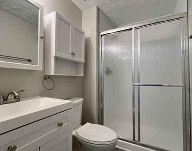 16337 Pewter Lane - Photo Thumbnail 15