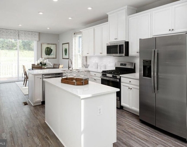 8212 Goldstone Court - Photo Thumbnail 3