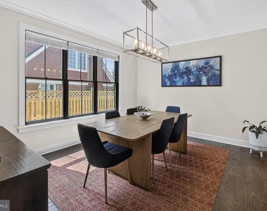 6106 Swansea Street - Photo Thumbnail 5