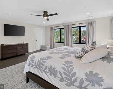 6106 Swansea Street - Photo Thumbnail 18