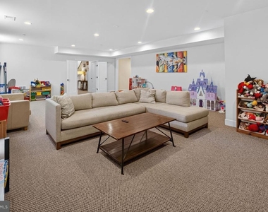 6106 Swansea Street - Photo Thumbnail 34
