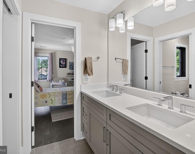 6106 Swansea Street - Photo Thumbnail 25