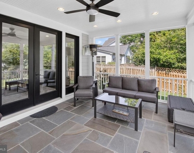 6106 Swansea Street - Photo Thumbnail 15