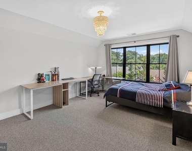 6106 Swansea Street - Photo Thumbnail 31