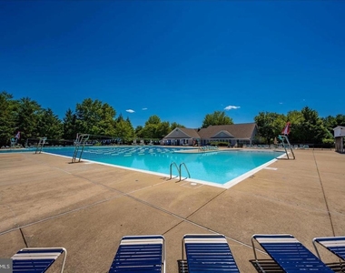 19084 Highstream Drive - Photo Thumbnail 5