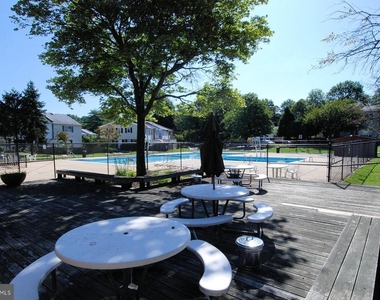 36 Prairie Rose Court - Photo Thumbnail 12