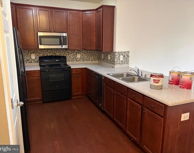 8141 Mission Hill - Photo Thumbnail 4